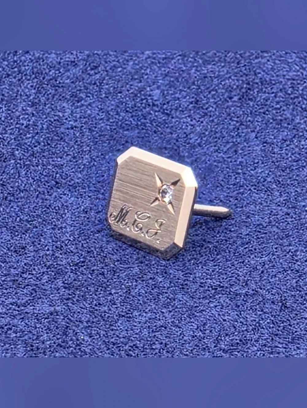 Vintage Holland's Jewelry 14k Yellow Gold Diamond Starburst Tie Tack Shirt Stud